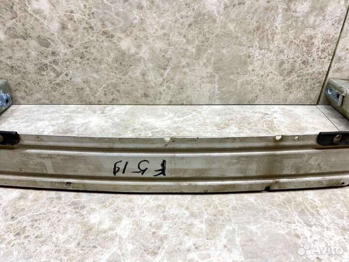 Усилитель переднего бампера Opel Astra J 2010-2017