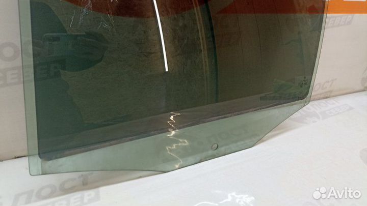 Стекло двери заднее левое Volkswagen Tiguan 5N1