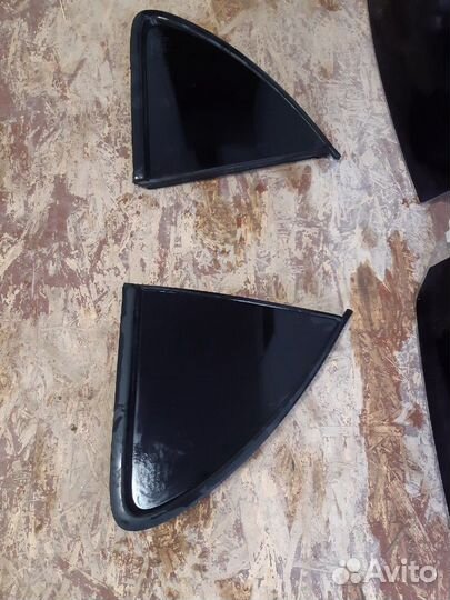 Дверные стекла задние на Nissan Almera Classic B10