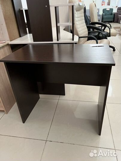 Стол компьютерный