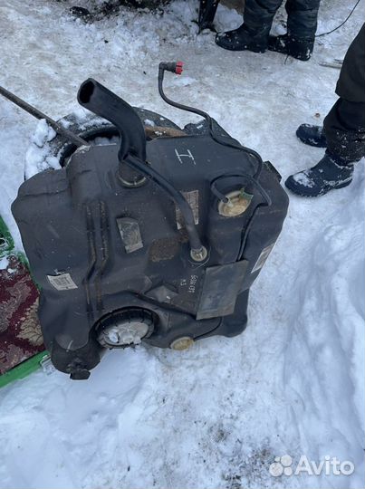 Бензобак на mazda 3bk