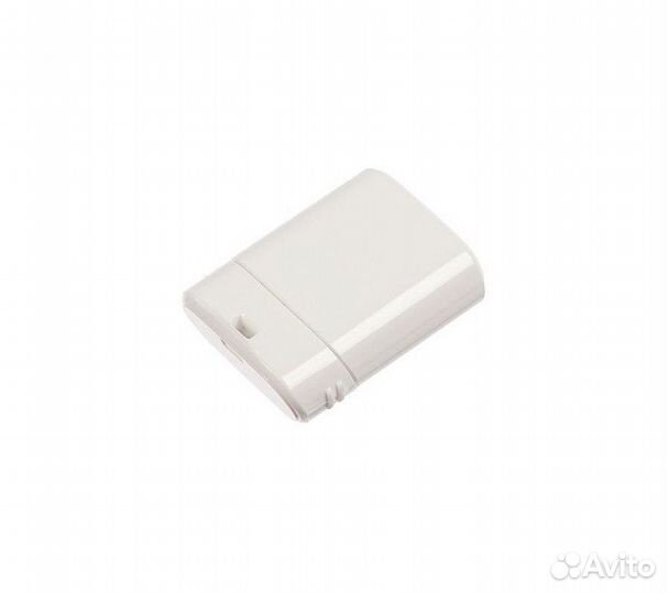 Флеш-накопитель Smartbuy Lara USB 2.0 32GB, белый