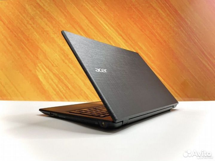 Acer extensa 2520