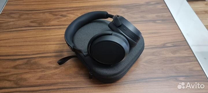 Sennheiser momentum 4