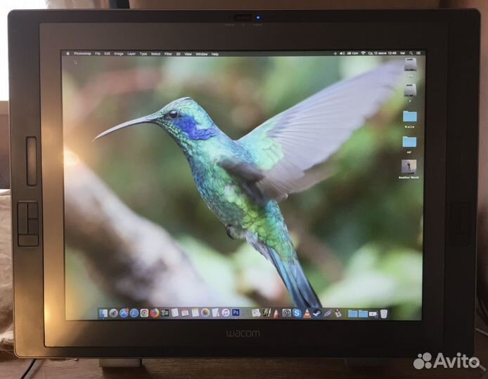 Графический планшет Wacom Cintiq 21UX (DTZ-2100D)