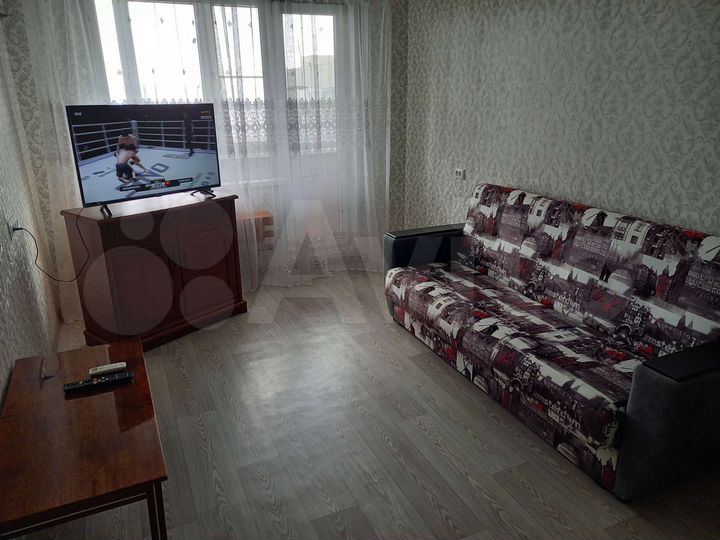 2-к. квартира, 52 м², 10/10 эт.
