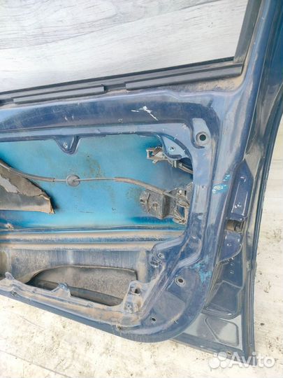 Дверь передняя правая Volkswagen Passat, B5 1999