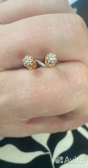 Золотые пуссеты с бриллиантами