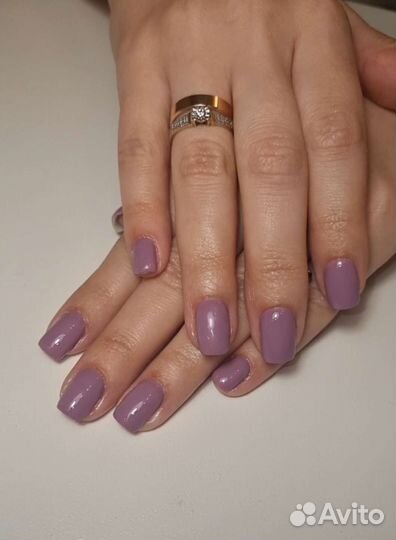 Модель на маникюр с покрытием гель лак