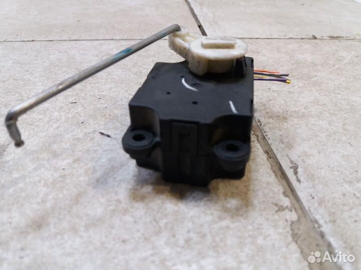 Сервопривод заслонок печки Nissan Tiida 1 C11 2004