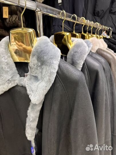 Вешалки -плечики шубные бу