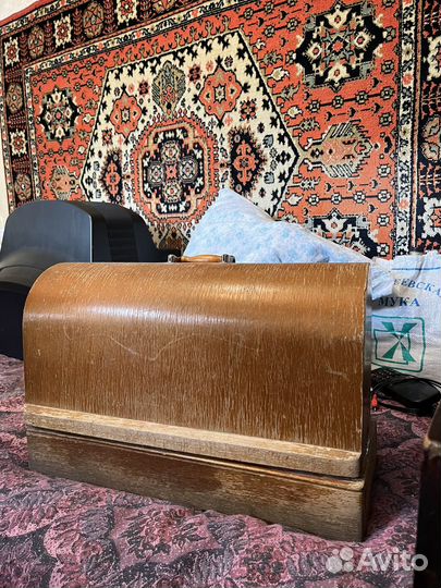 Швейная машинка