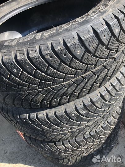 Bfgoodrich G-Force Stud 215/65 R16