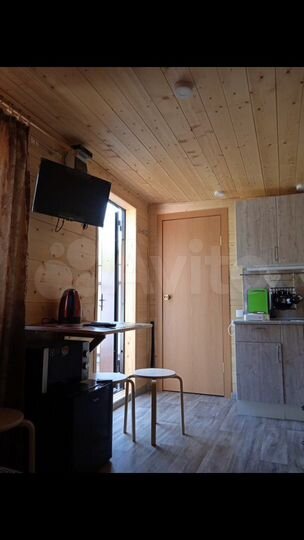 Дом 15 м² на участке 1 сот.