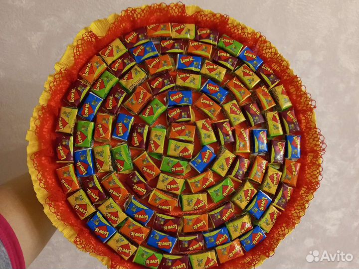Сладкий букет из жвачек Лав из