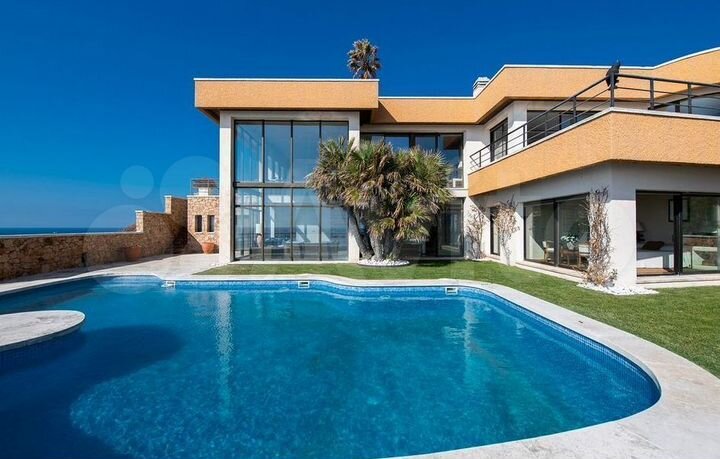 Коттедж 280 м² на участке 9 сот.