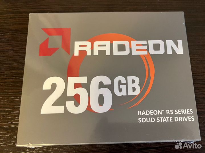 SSD AMD R5 256 gb
