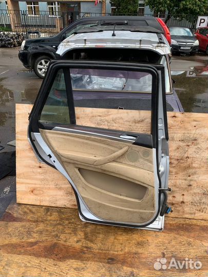 Дверь задняя левая BMW X5 E70