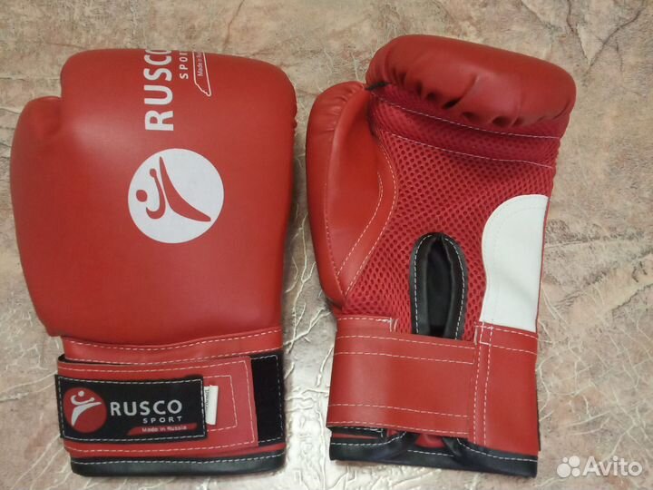 Перчатки и защита голени