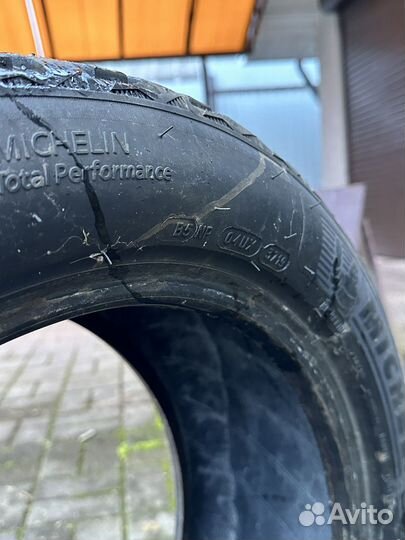Michelin X-Ice North 4 235/50 R18 101T