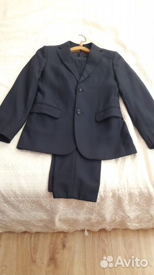 Школьный костюм темно-синего цвета