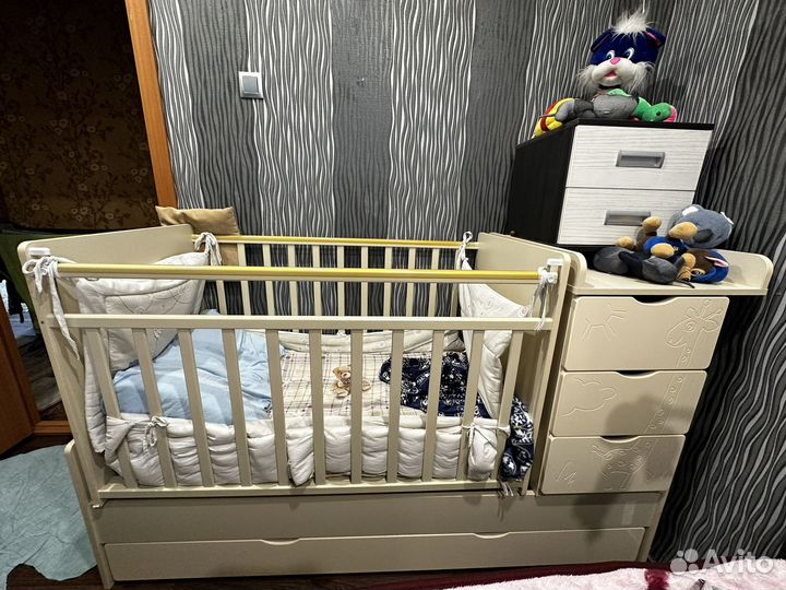 Кровать трансформер с пеленальным столиком