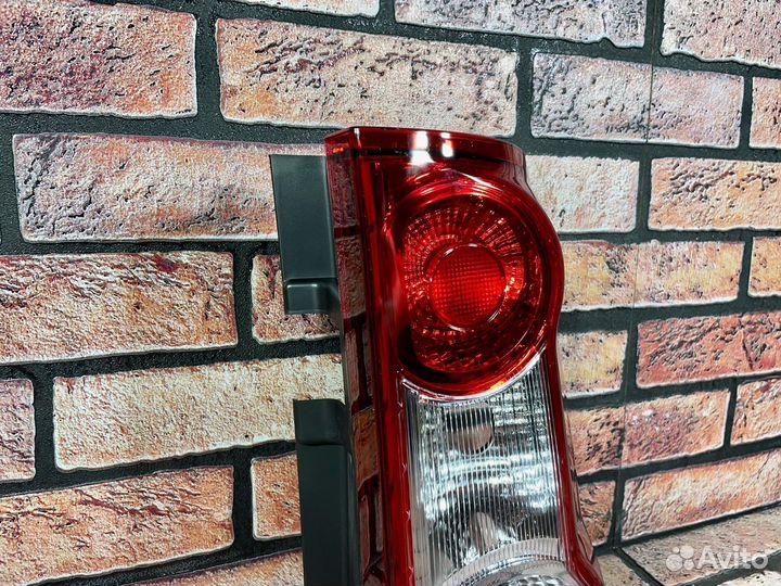 Фонарь задний правый LADA largus