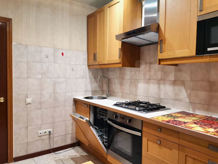 2-к. квартира, 50 м², 8/9 эт.