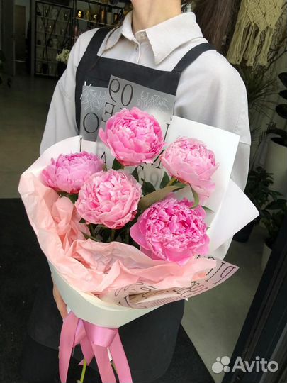 Букет из пионов