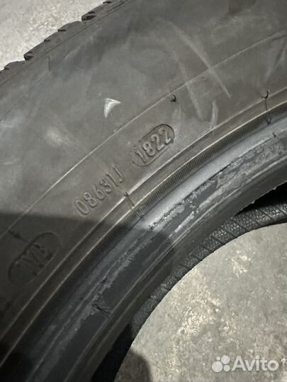 Pirelli Ice Zero FR 235/55 R19