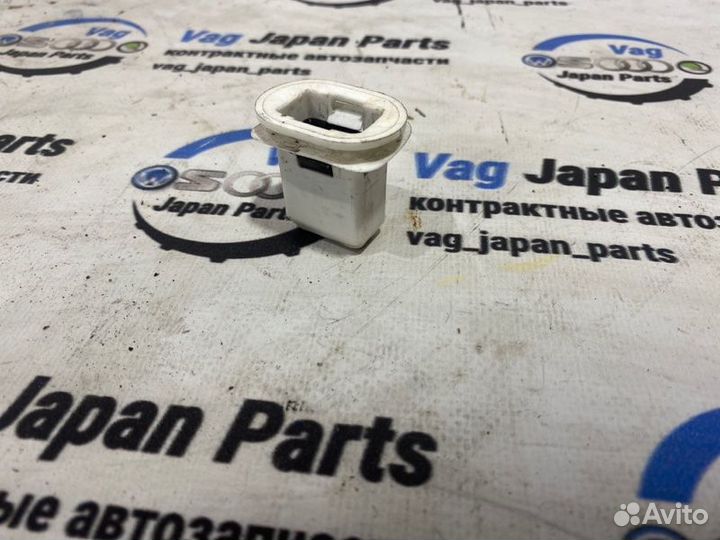 Крепление сиденья Audi A5 T8 cala 2008