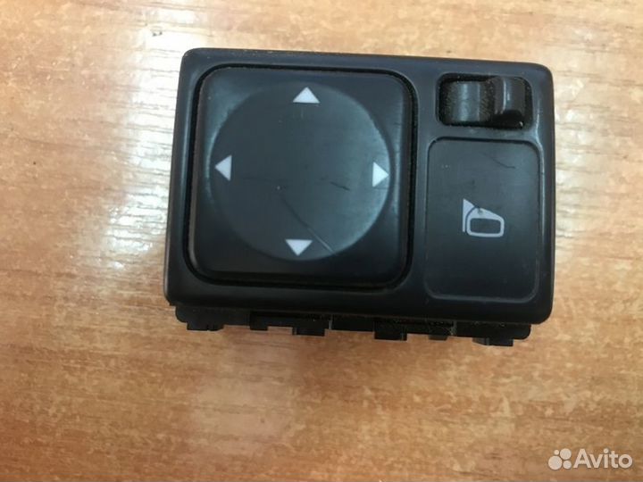 Блок управления зеркалами Infiniti M35 Y50 с2004-2