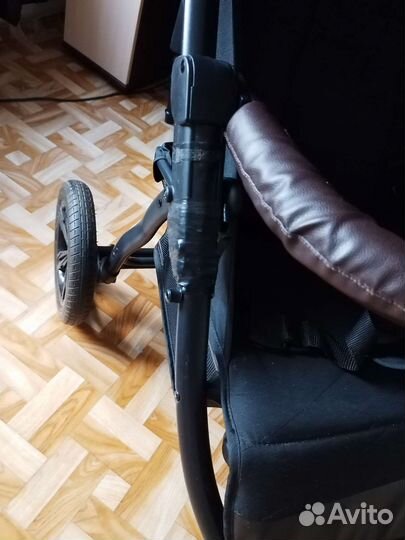 Коляска прогулочная Bubago model cross