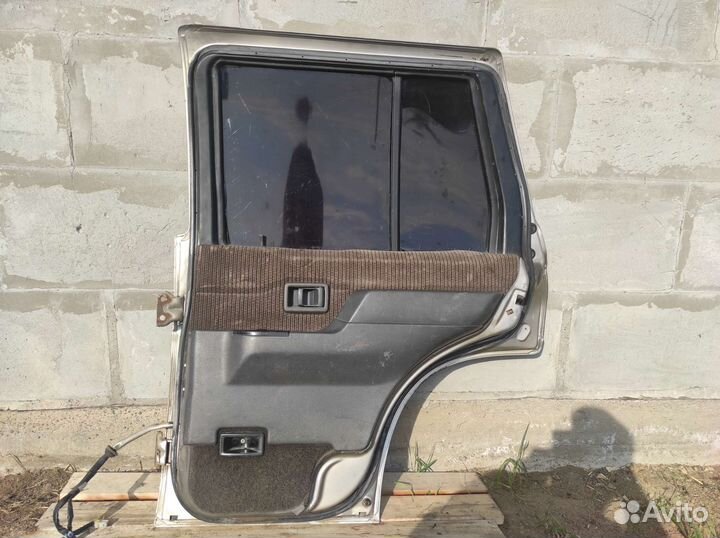 Двери задние в сборе Nissan Terrano 21,тd27T