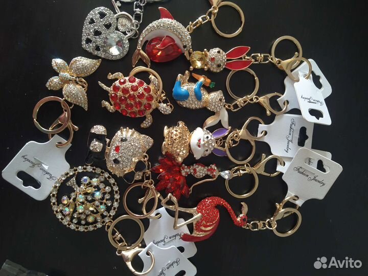 Брелок стразы заяц дельфин