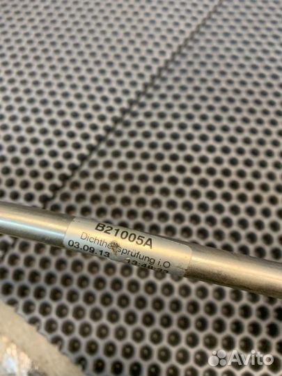 Трубка топливная передняя Porsche Panamera 970