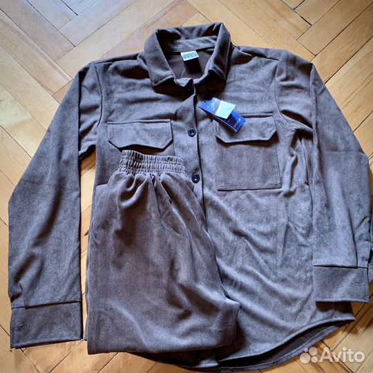 Мужской костюм из замши