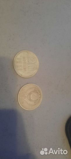 Продам монеты, значки