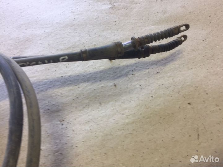 Тросы ручника Hyundai Tucson 2007