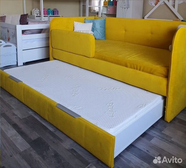 Мягкая детская кровать диван