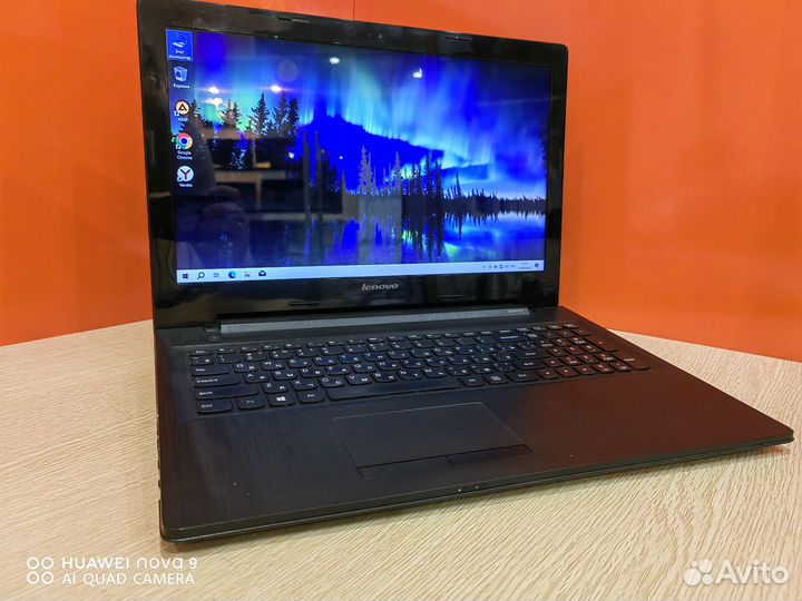 Нотубук Lenovo