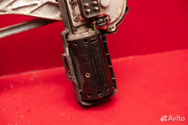 Трапеция дворников Mercedes E200 W124 M102 1990