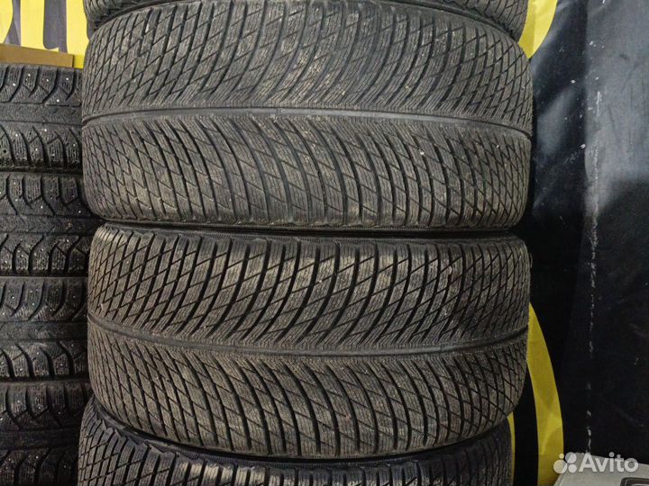 Michelin Alpin 5 325/40 R22 114T