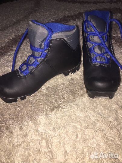 Лыжные ботинки
