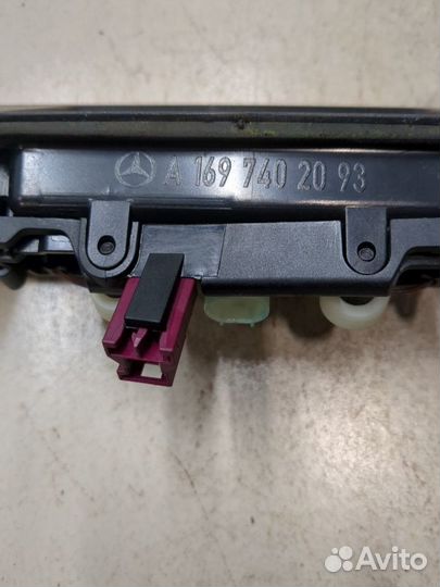 Подсветка номера Mercedes B W245, 2011