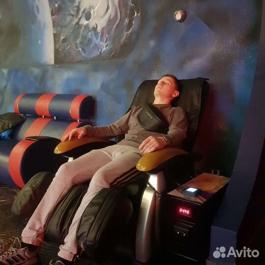 Массажное кресло с купюроприемником