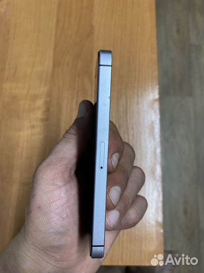 iPhone 5S, 64 ГБ