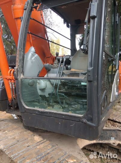 Замена лобового стекла на Hitachi zx 160,180,225