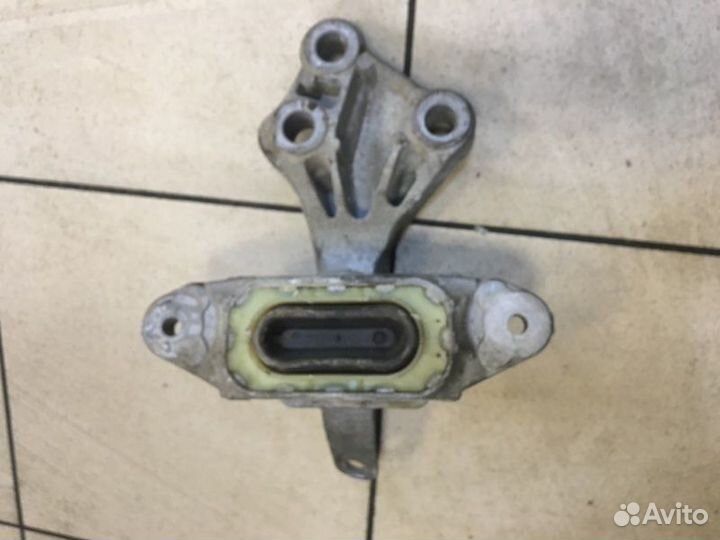 Подушка коробки передач левая Opel Astra J