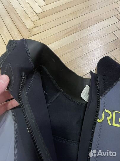 Гидрокостюм короткий